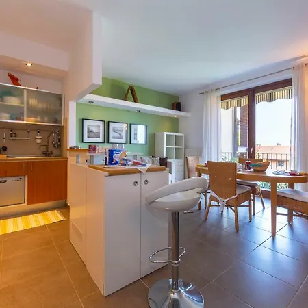 Apartment Monate