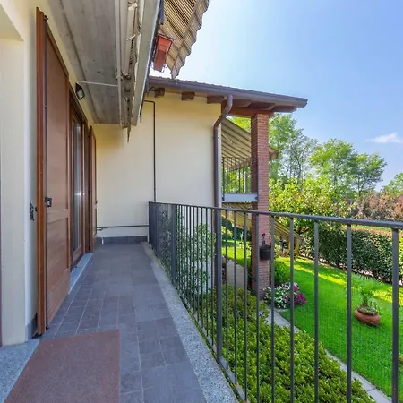 Monate Apartment